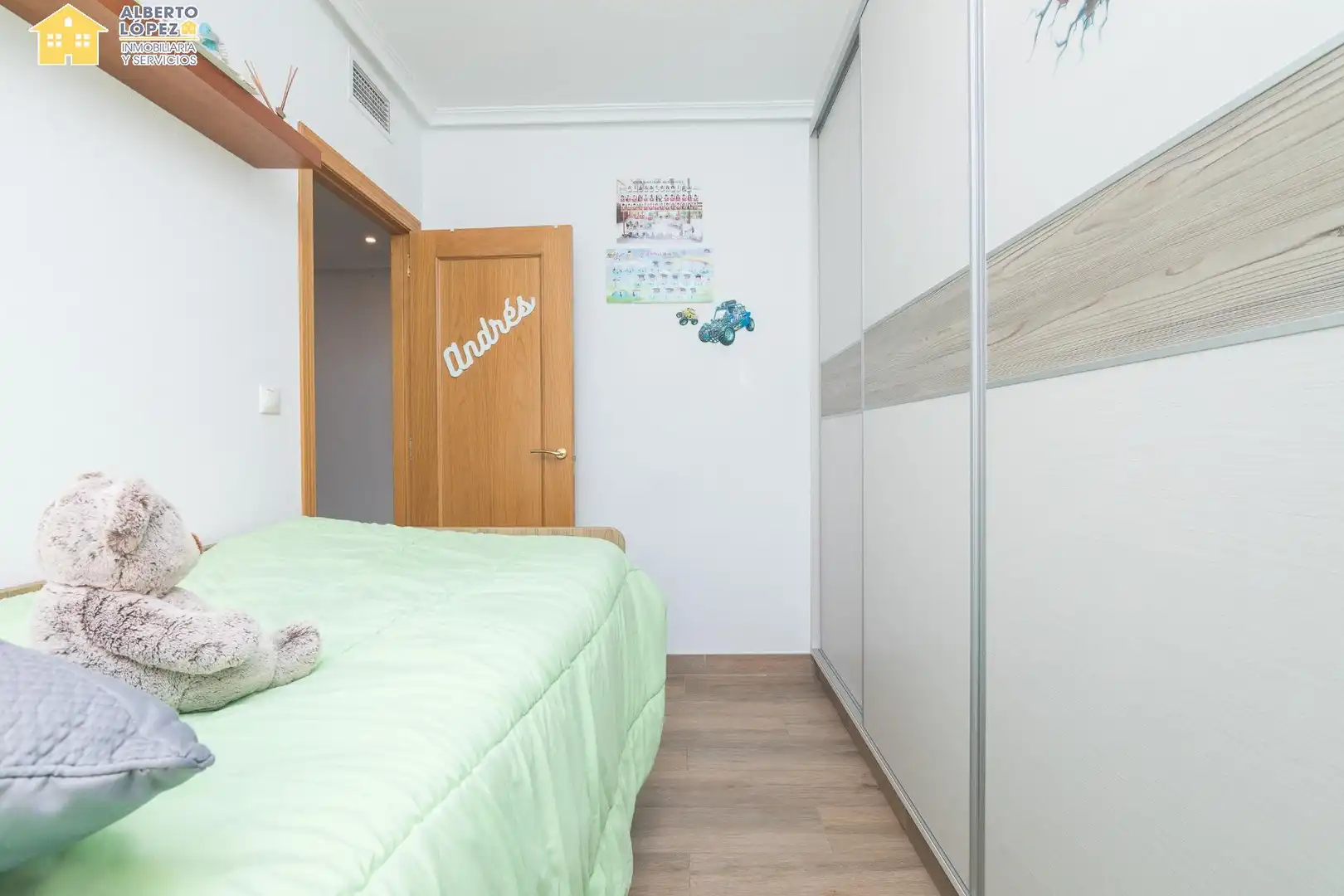Dormitori de Àtic en venda en Santa Pola amb Aire condicionat, Terrassa i Balcó