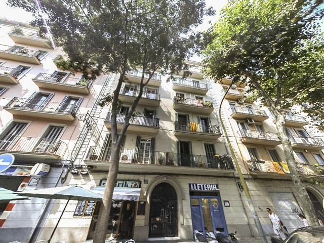 Piso en Venta en C/ Espronceda en Provençals del Poblenou