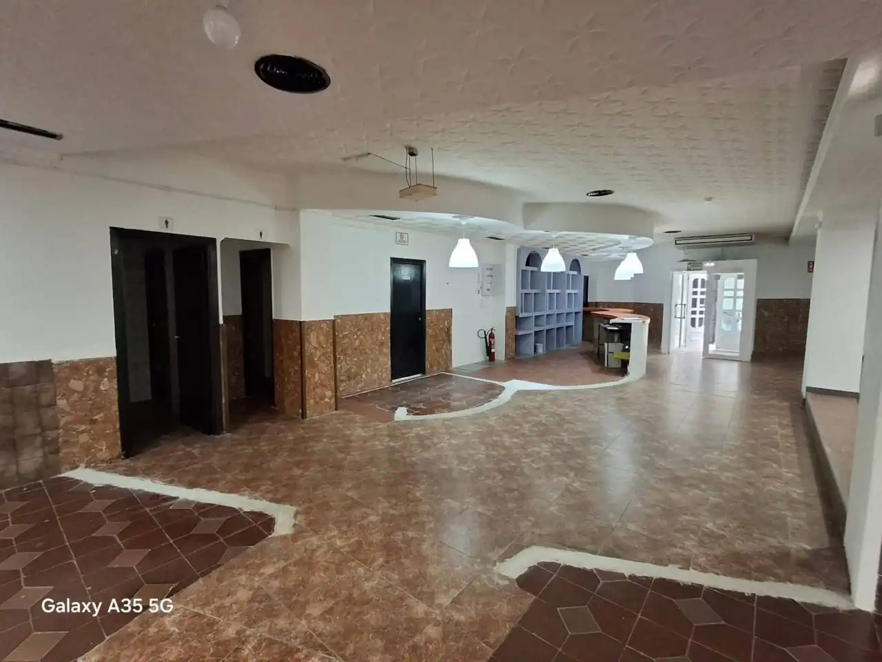 Business premises to rent in Silla, imagen 2
