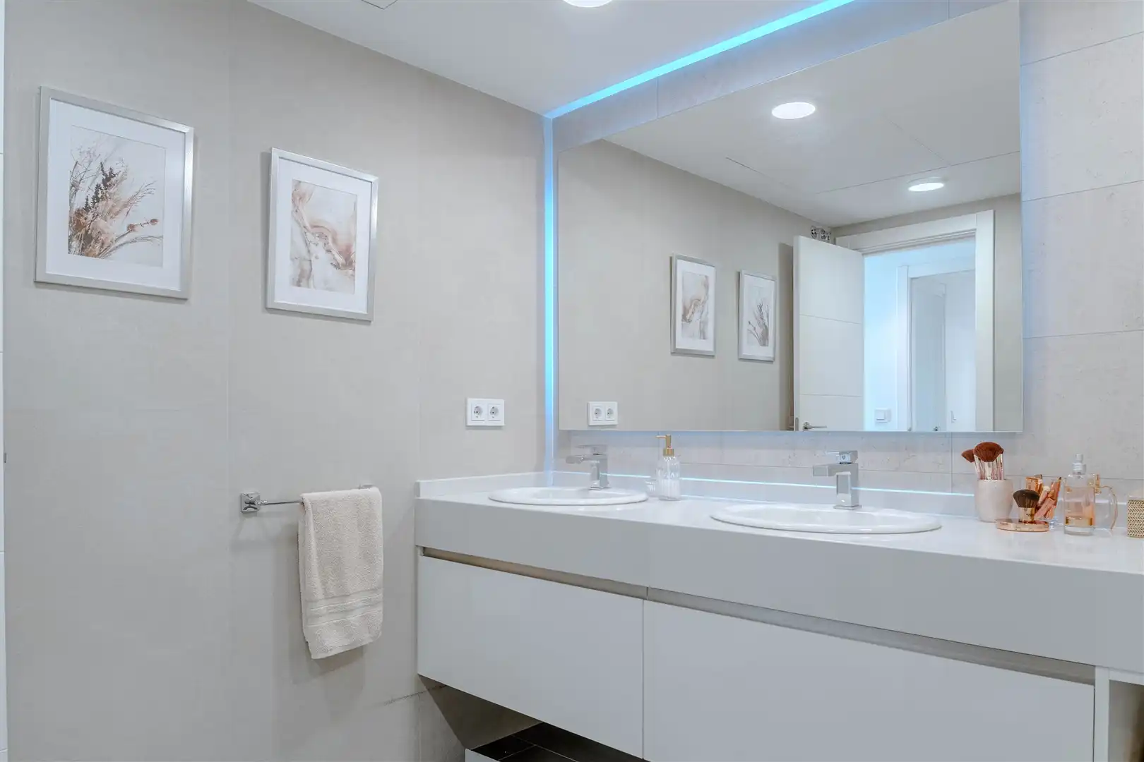 Bany de Apartament en venda en Estepona
