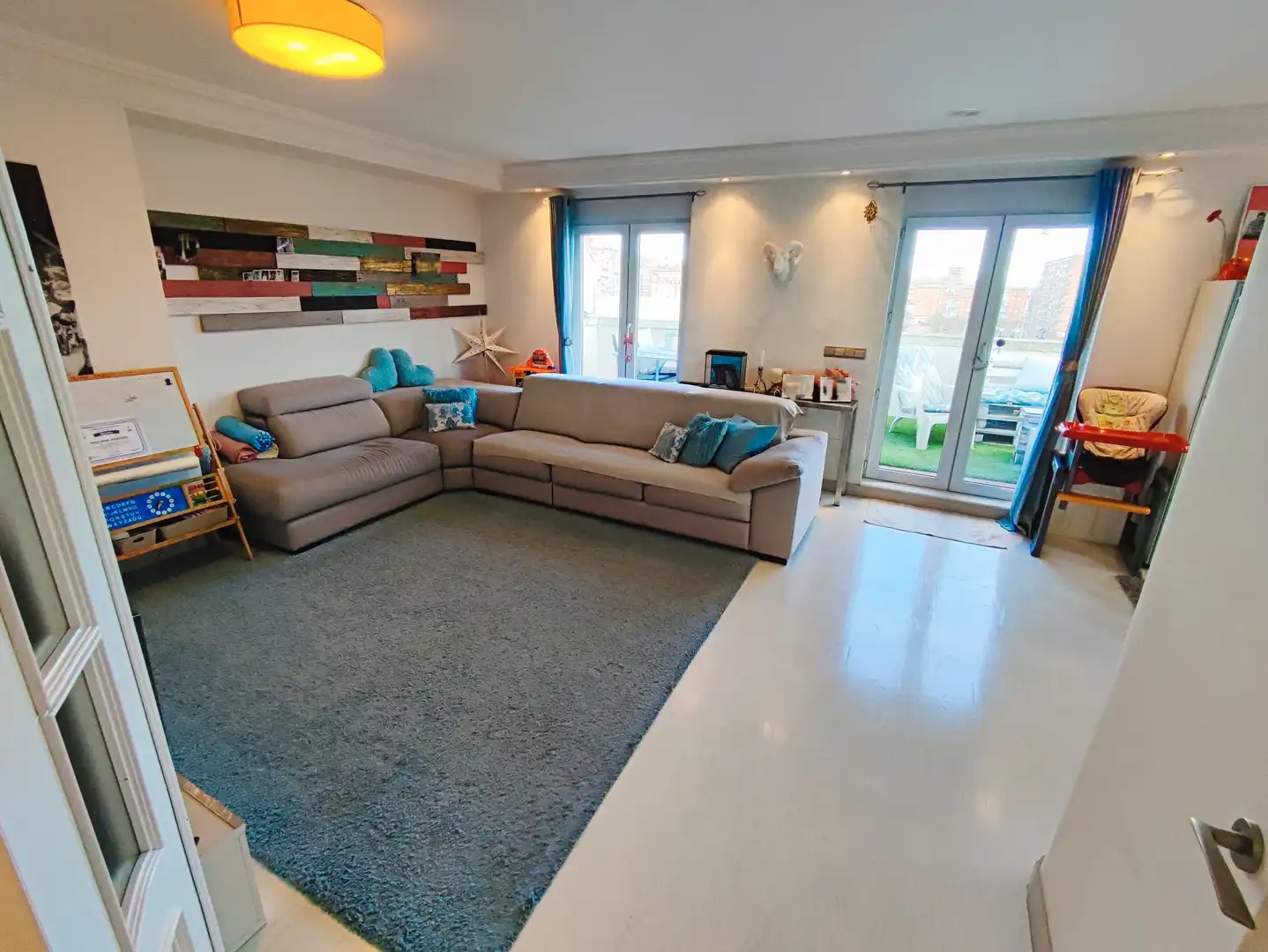 Living room of Attic for sale in Palencia  with Air Conditioner, Heating and Parquet flooring