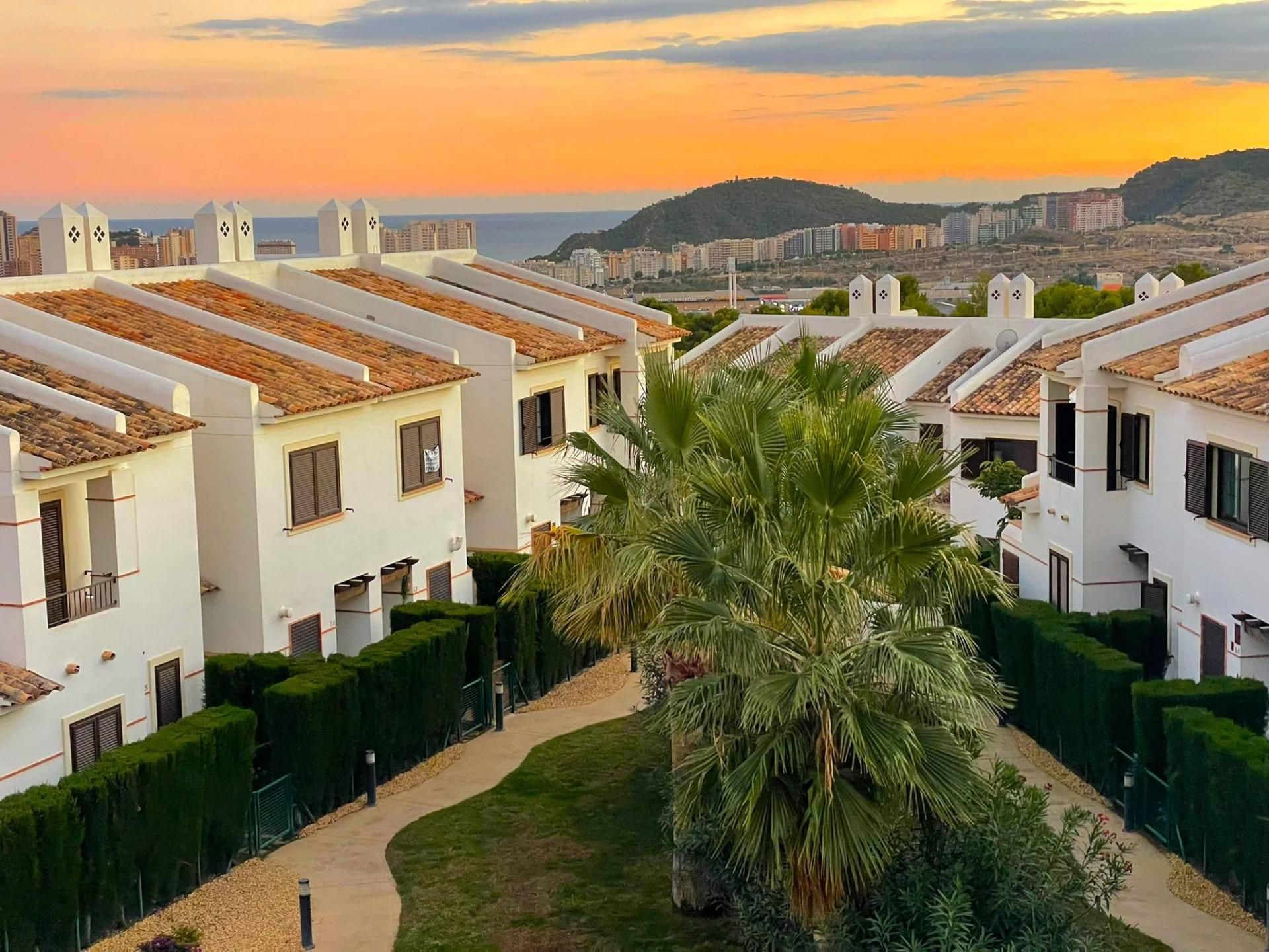 Vista exterior de Apartamento en venta en Finestrat con Aire acondicionado y Terraza