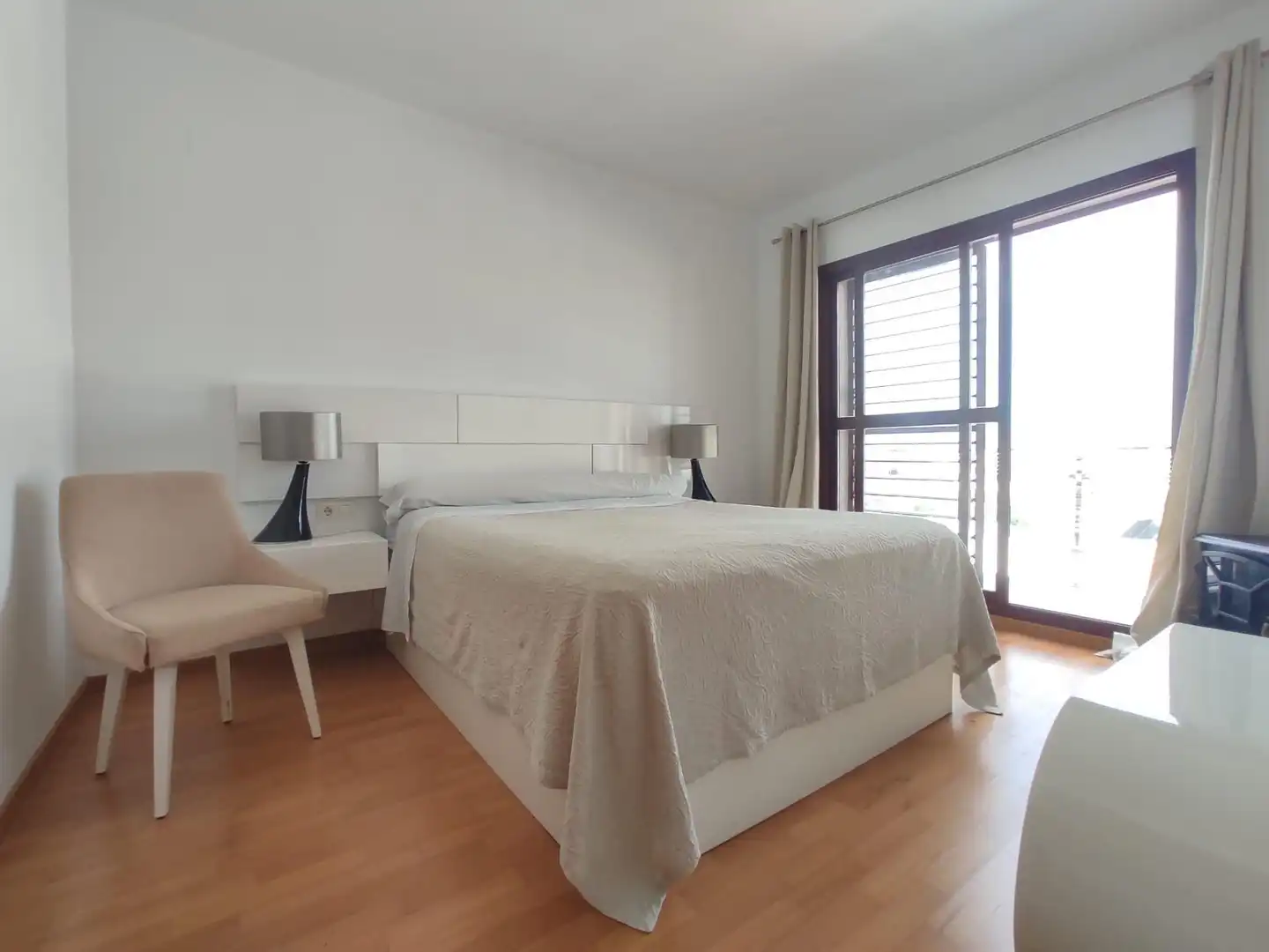 Habitación de Casa o chalet de alquiler en Montequinto con Aire acondicionado, Calefacción y Jardín privado
