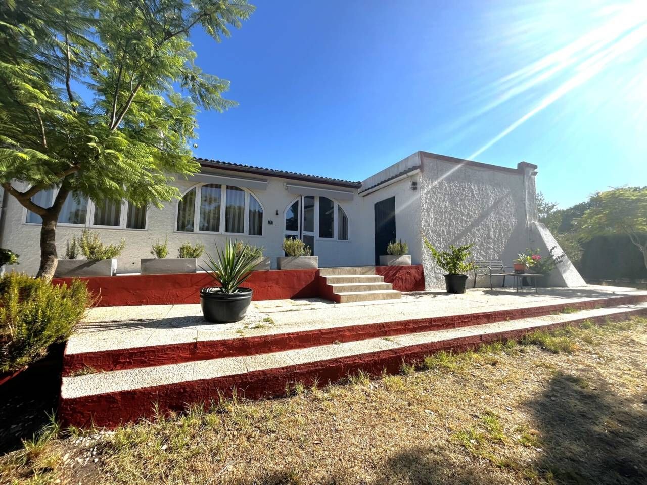 Außenansicht von Country house zum verkauf in Valverde del Camino mit Privatgarten, Terrasse und Möbliert