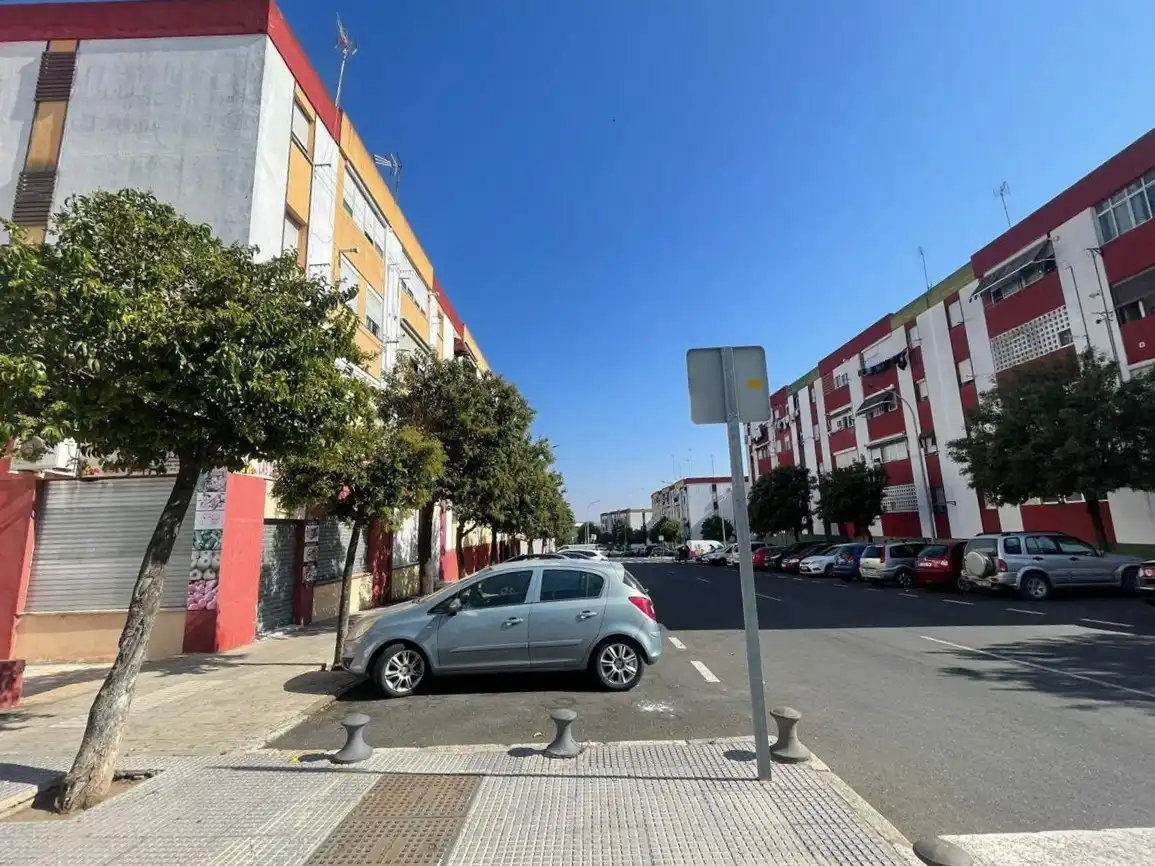 Vista exterior de Piso en venta en Huelva