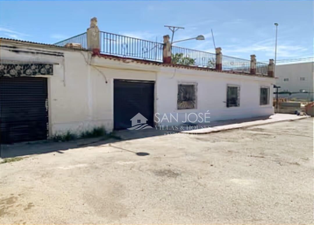 Vista exterior de Casa o xalet en venda en Elche / Elx