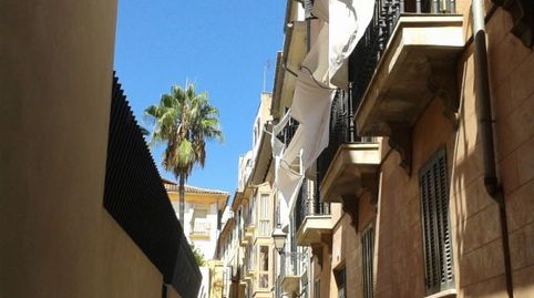 Piso duplex en planta entresuelo y semisòtano  en casa señorial tradicional mallorquina. Pleno corazón del casco antiguo de Palma.