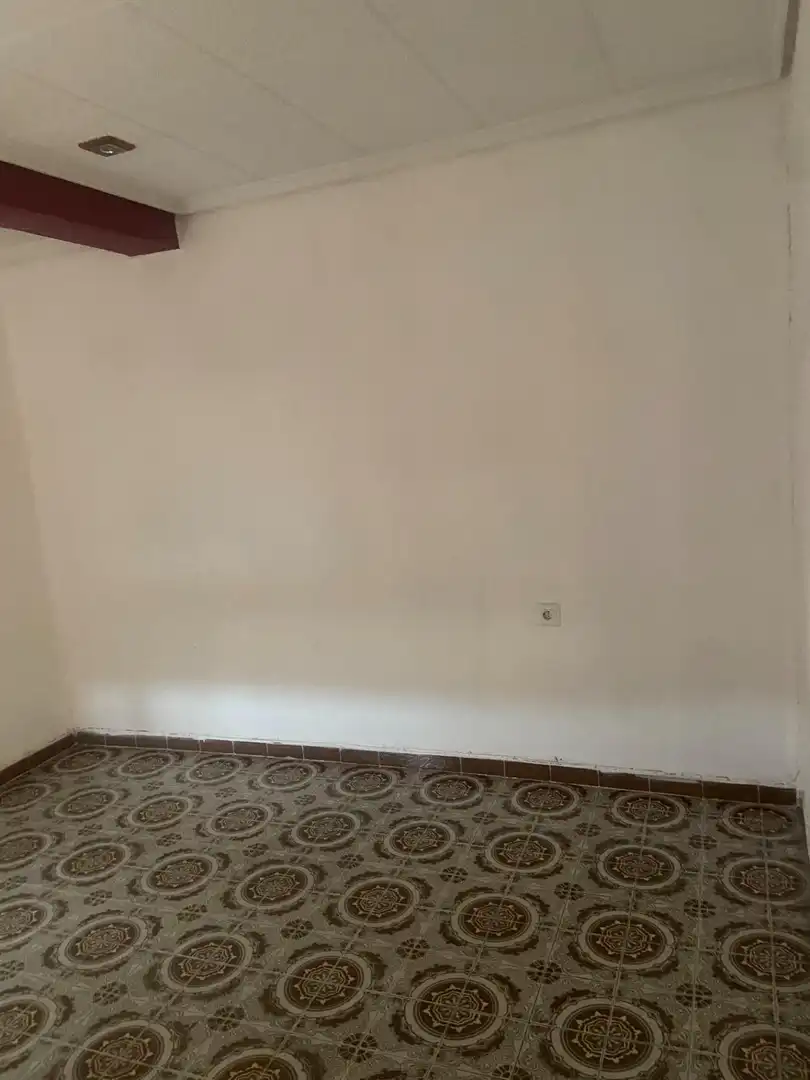 Piso en venta en Xirivella con Balcón