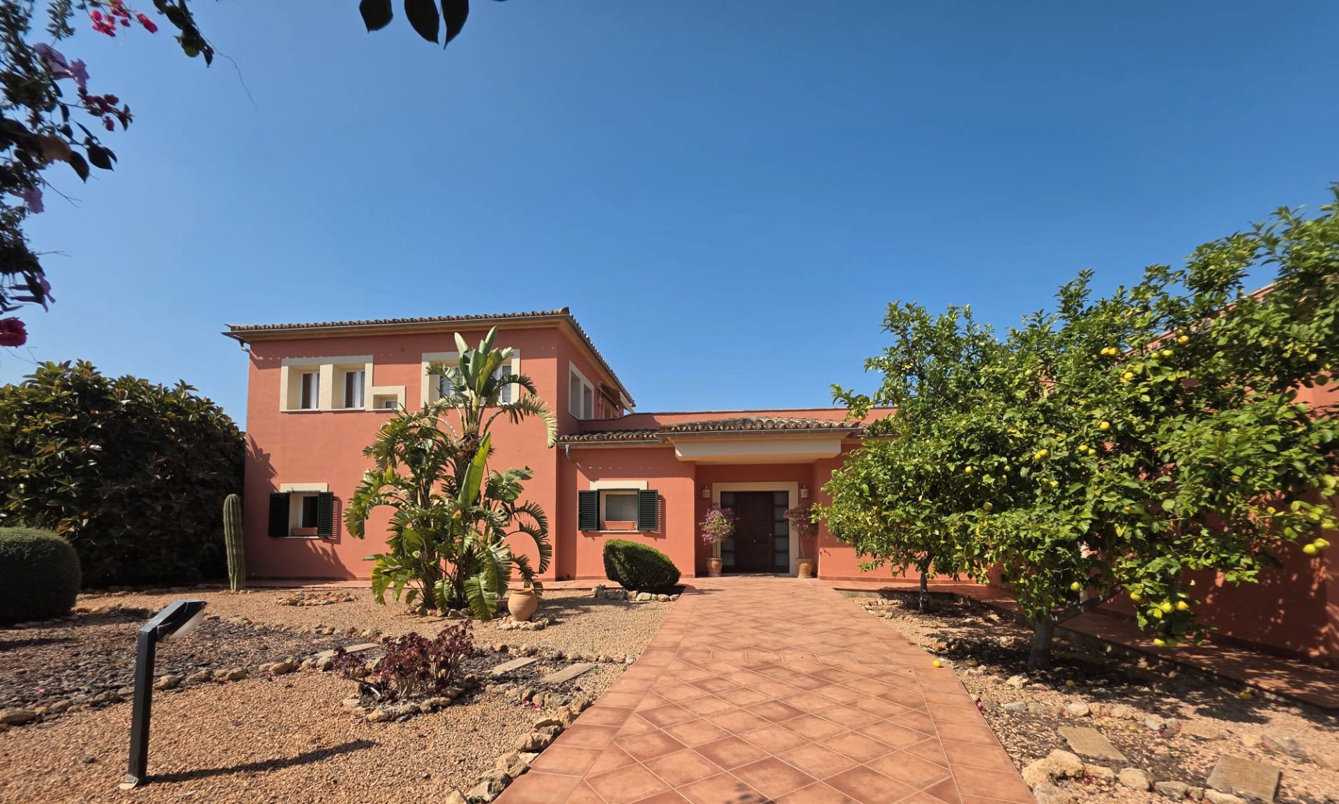 Vista exterior de Casa o xalet en venda en Marratxí amb Aire condicionat, Jardí privat i Terrassa