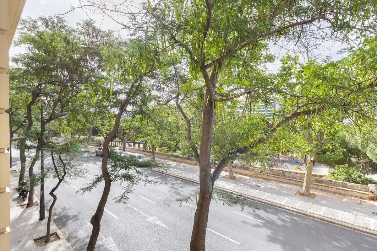 Vista exterior de Pis en venda en Valencia amb Calefacció, Piscina i Moblat