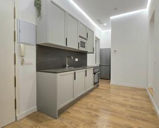 Kitchen of Flat to rent in  Madrid Capital  with Air Conditioner and Heating