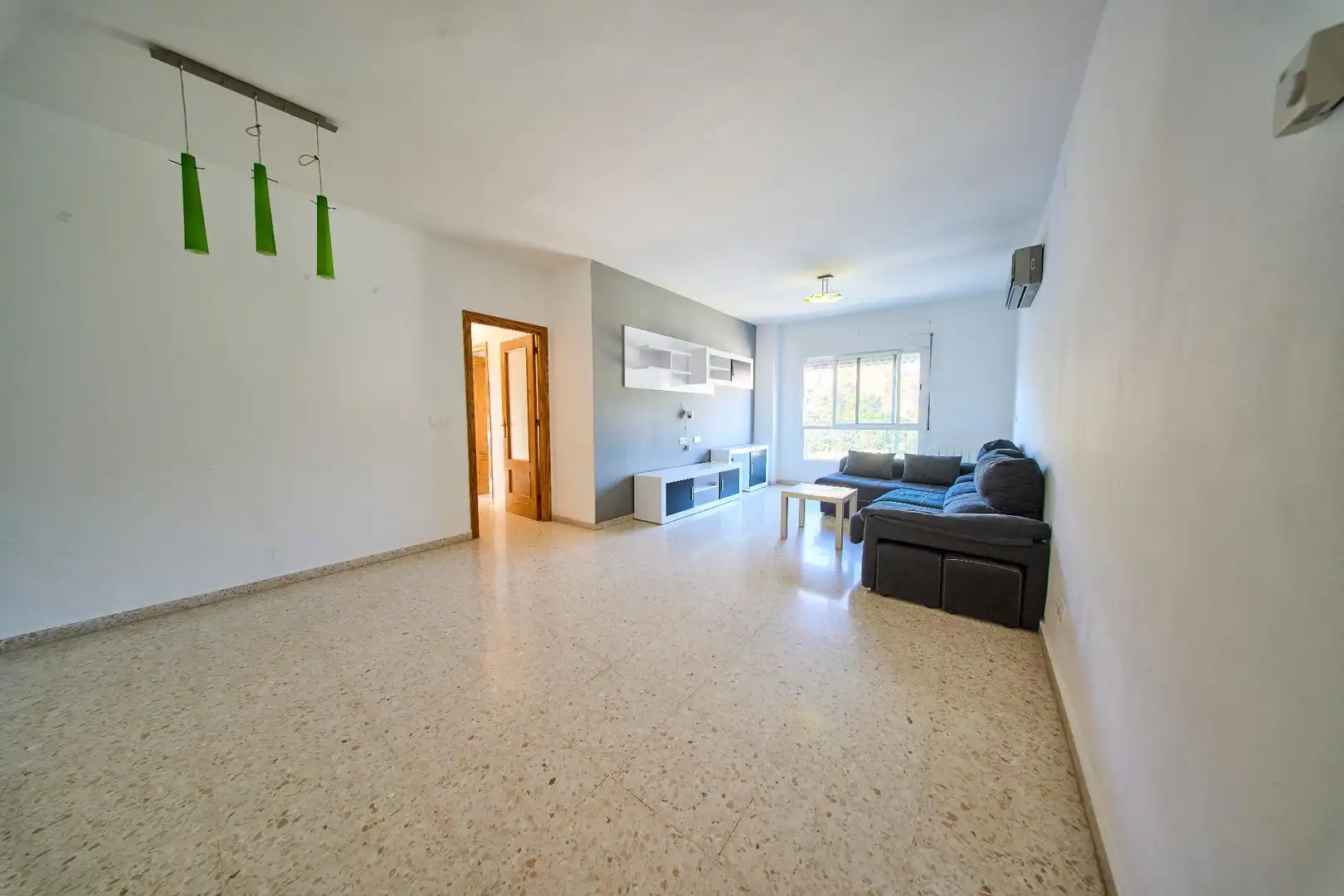 Sala de estar de Piso en venta en Granada con Aire acondicionado, Calefacción y Trastero