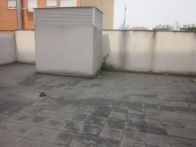Local comercial en Alquiler en Avenida da Liberdade en Conxo