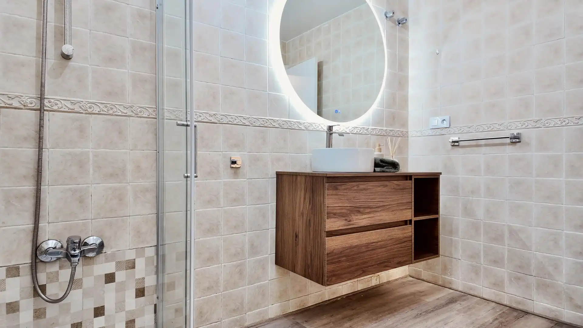 Bany de Apartament en venda en Benalmádena amb Aire condicionat, Calefacció i Jardí privat