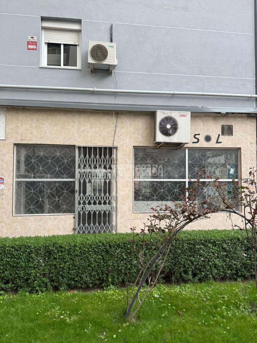 Local de alquiler en El Arroyo - La Fuente