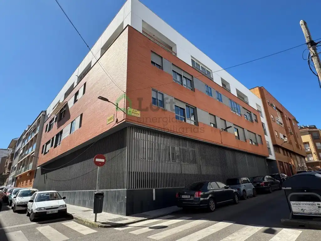 Außenansicht von Dachboden zum Verkauf in Badajoz mit Klimaanlage, Heizung und Terrasse
