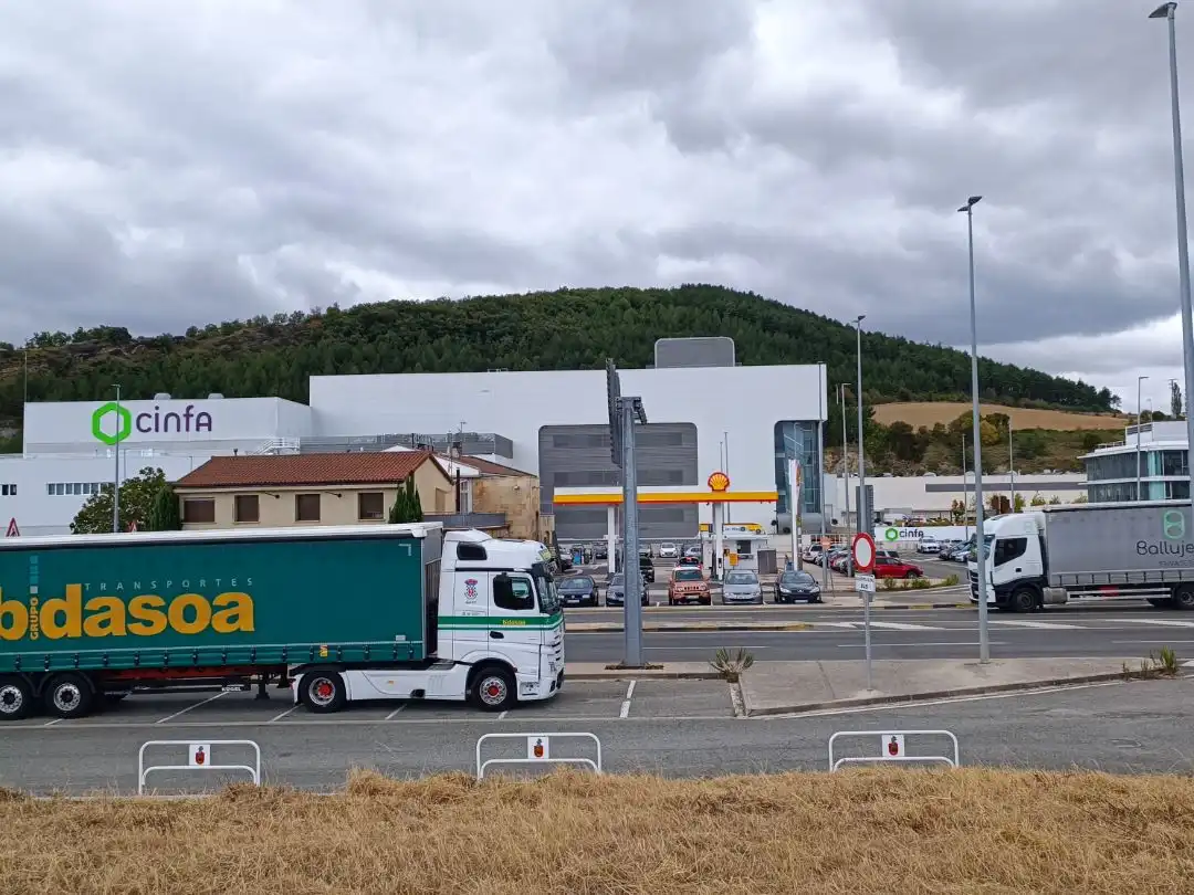 Exterior view of Industrial land for sale in Huarte / Uharte