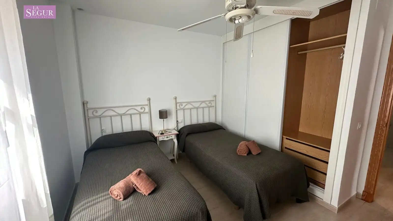 Bedroom of Flat for sale in Conil de la Frontera  with Terrace, Furnished and Community pool