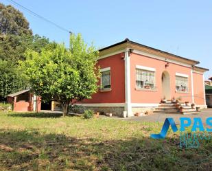 Exterior view of House or chalet for sale in Villaescusa (Cantabria)  with Heating and Storage room