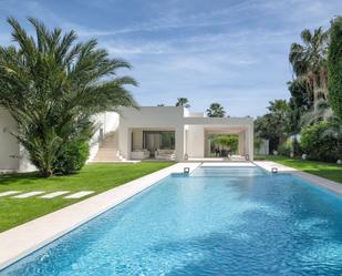 Piscina de Casa o xalet en venda en Marbella amb Jardí privat i Piscina