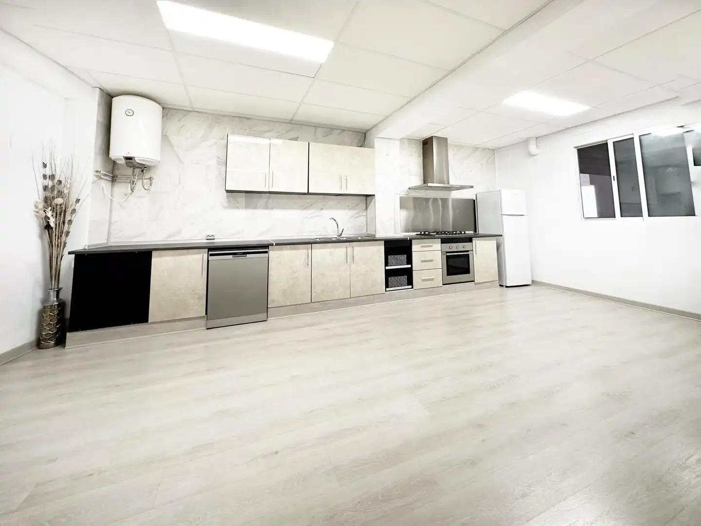 Cocina de Local en venta en Crevillent