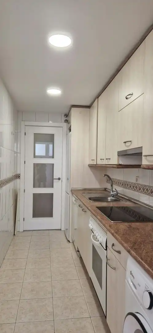 Kitchen of Flat for rent in Madrid  with Air Conditioner and Heating