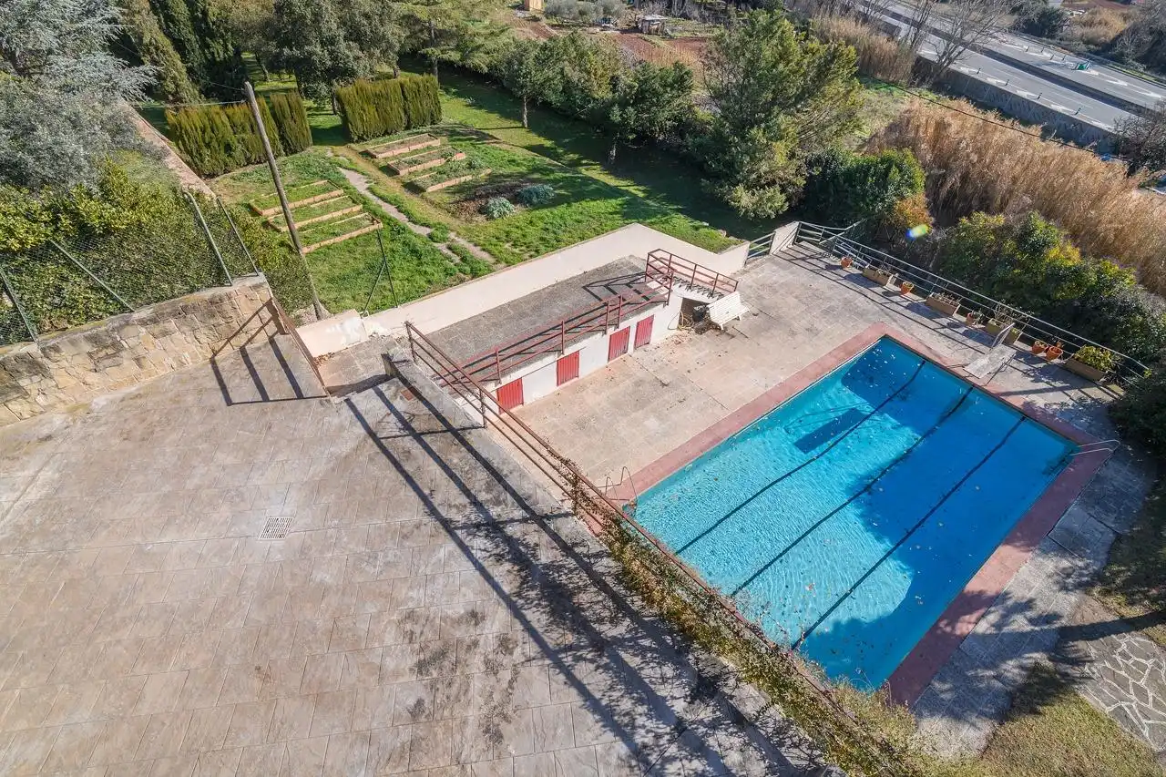 Swimming pool of Houses for sale in Manresa  with Air Conditioner, Heating and Private garden