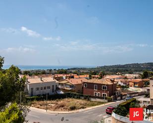 Vista exterior de Casa o xalet en venda en Altafulla amb Terrassa i Piscina