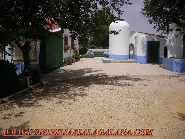 Chalet con piscina en venta en Valdepeñas, imagen 3