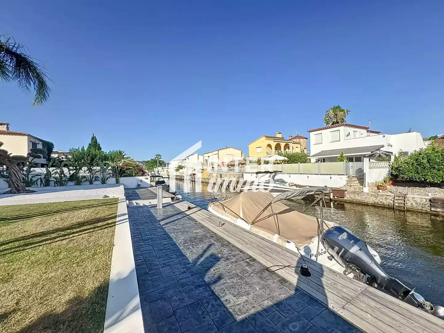 Vista exterior de Casa o chalet en venta en Empuriabrava con Aire acondicionado, Calefacción y Terraza
