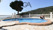 Jardí de Casa o xalet en venda en Sant Cebrià de Vallalta amb Aire condicionat, Jardí privat i Terrassa