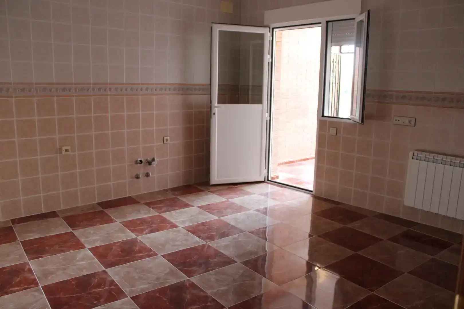 Cocina de Casa o chalet en venta en Carmena con Jardín privado, Trastero y Balcón
