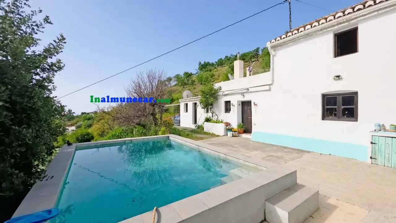 Piscina de Finca rústica en venta en Almuñécar con Terraza, Trastero y Piscina