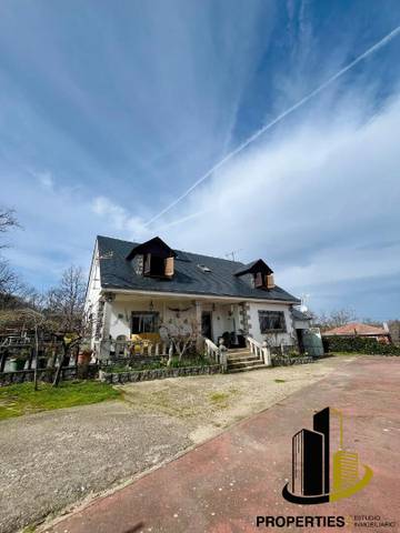 Casa-chalet en Venta en Linares de Riofrío
