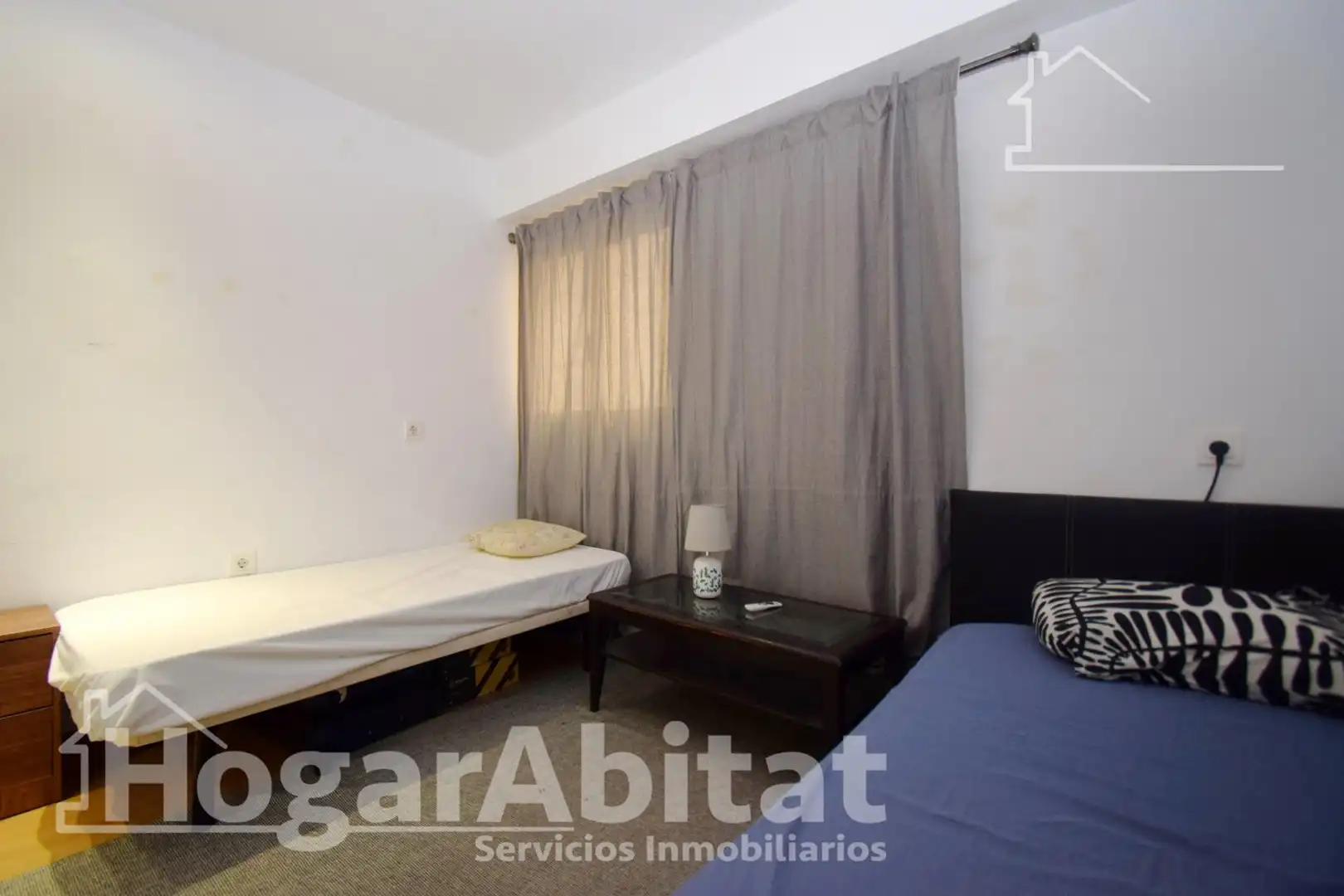 Habitación de Ático en venta en Catarroja con Terraza, Trastero y Balcón