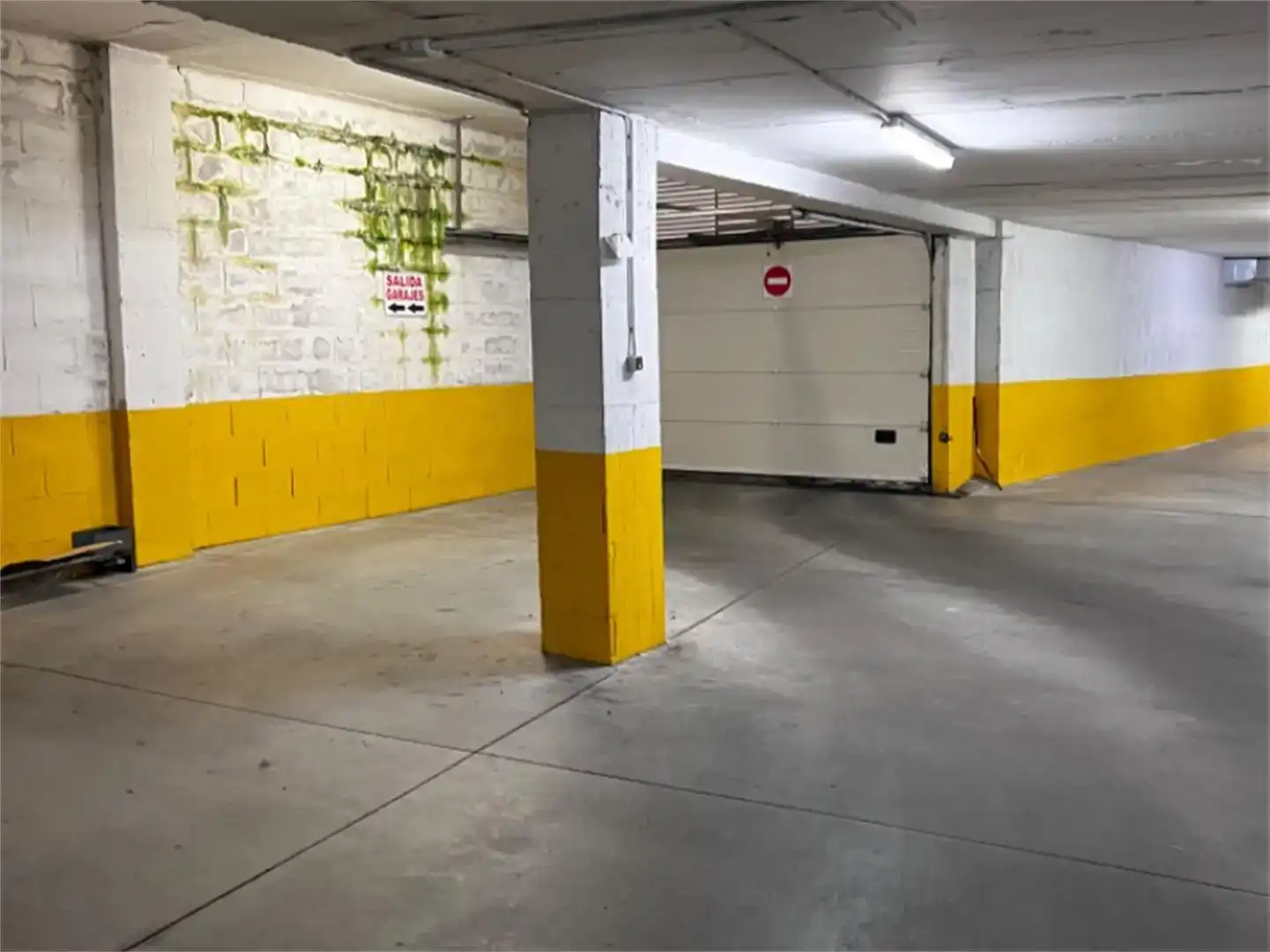 Parking of Garage for rent in A Illa de Arousa 