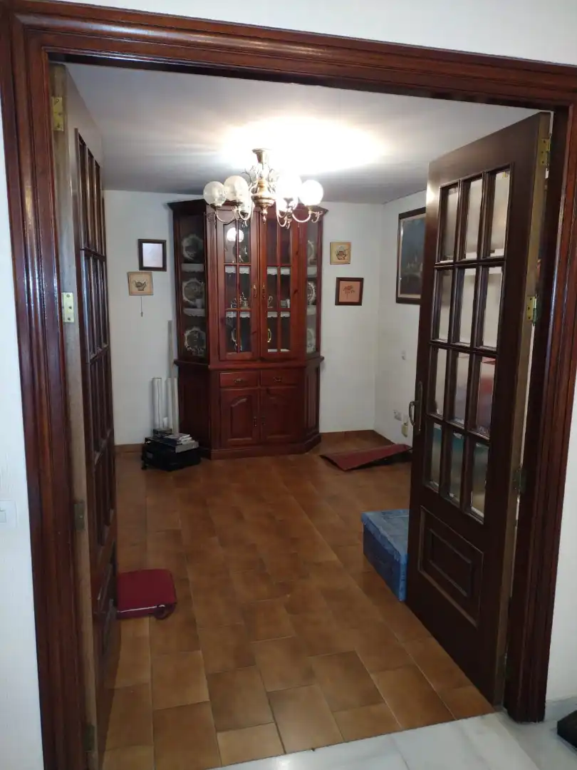 SE VENDE magnifico piso con 4 dormitorios y 2 baños en pleno centro OPORTUNIDAD, image 5