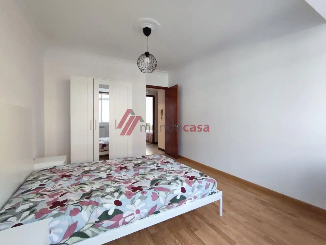 Habitación de Piso de alquiler en Ferrol con Calefacción y Amueblado