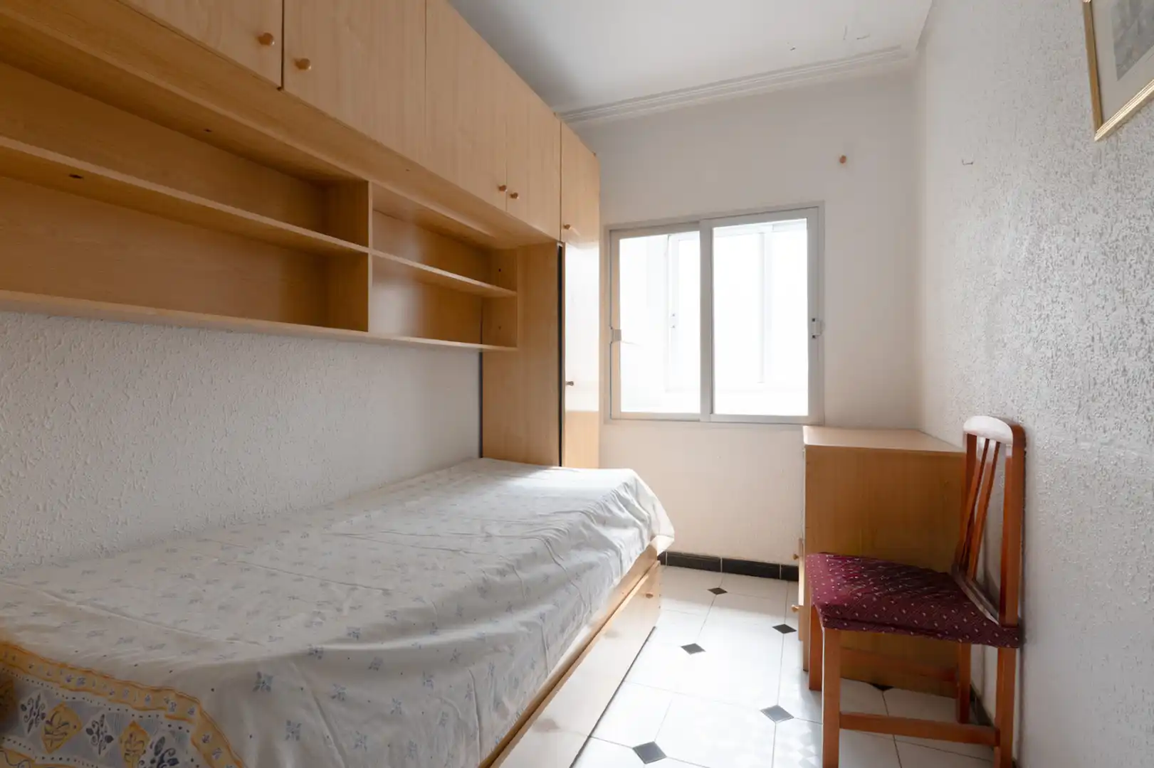 Schlafzimmer von Wohnung zum Verkauf in Valencia mit Möbliert