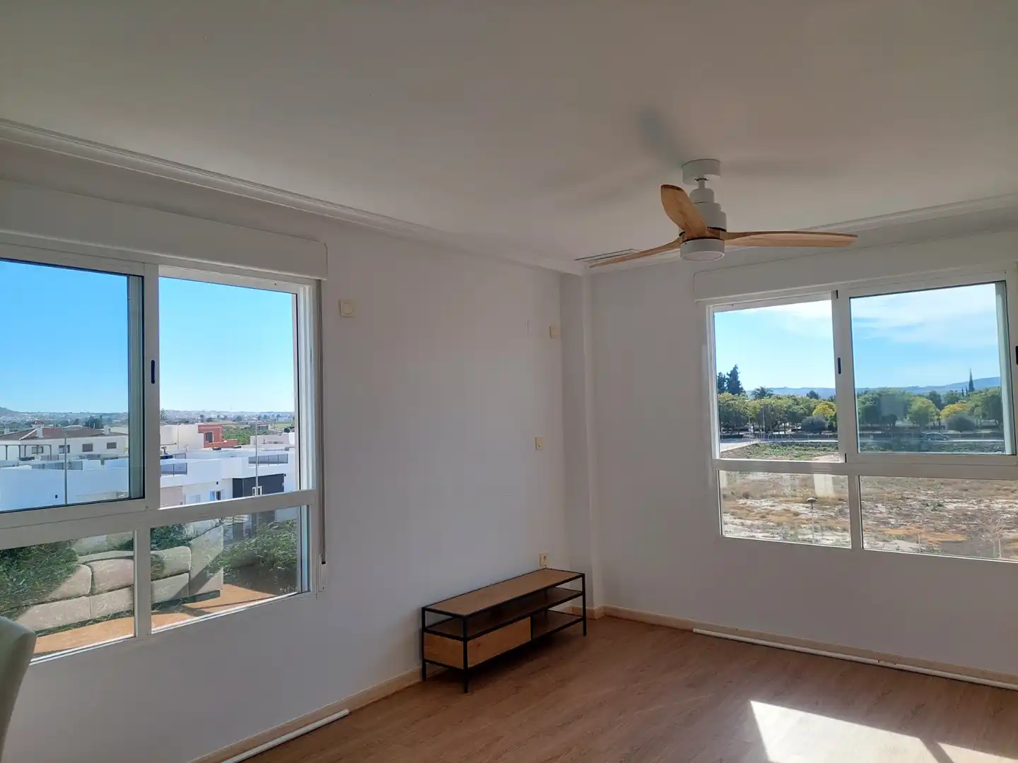 Flat with terrace to rent in Calle Manuel Ortuño Marcos 20, imagen 6