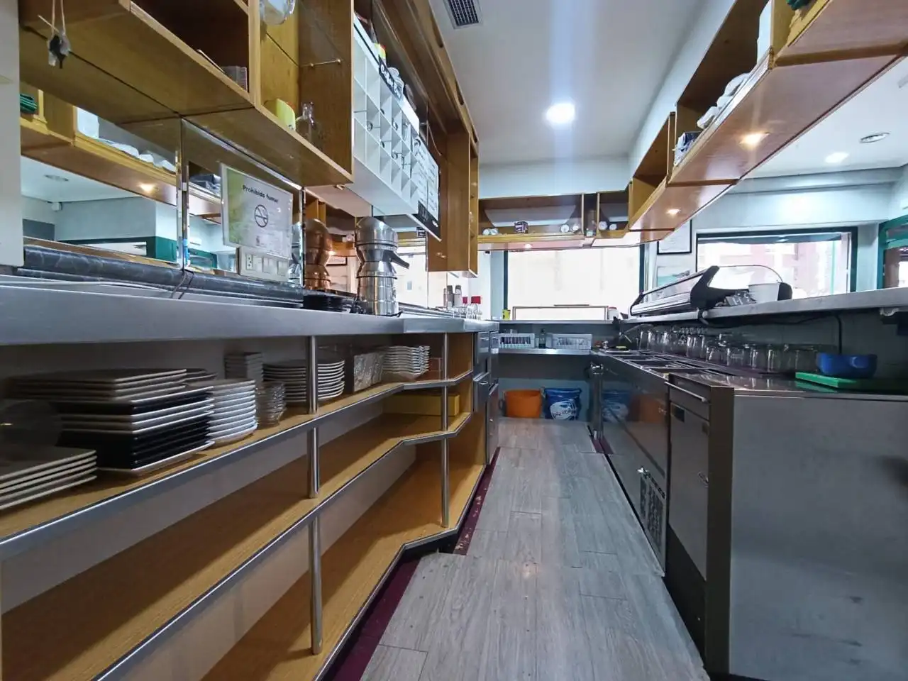 Cocina de Local en venta en Burgos con Aire acondicionado