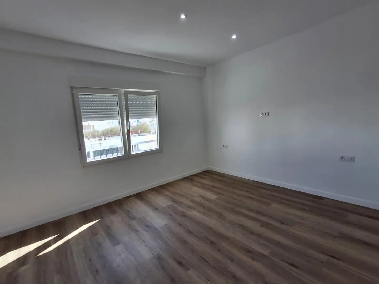 Bedroom of Flat for sale in L'Alcúdia  with Air Conditioner, Heating and Storage room