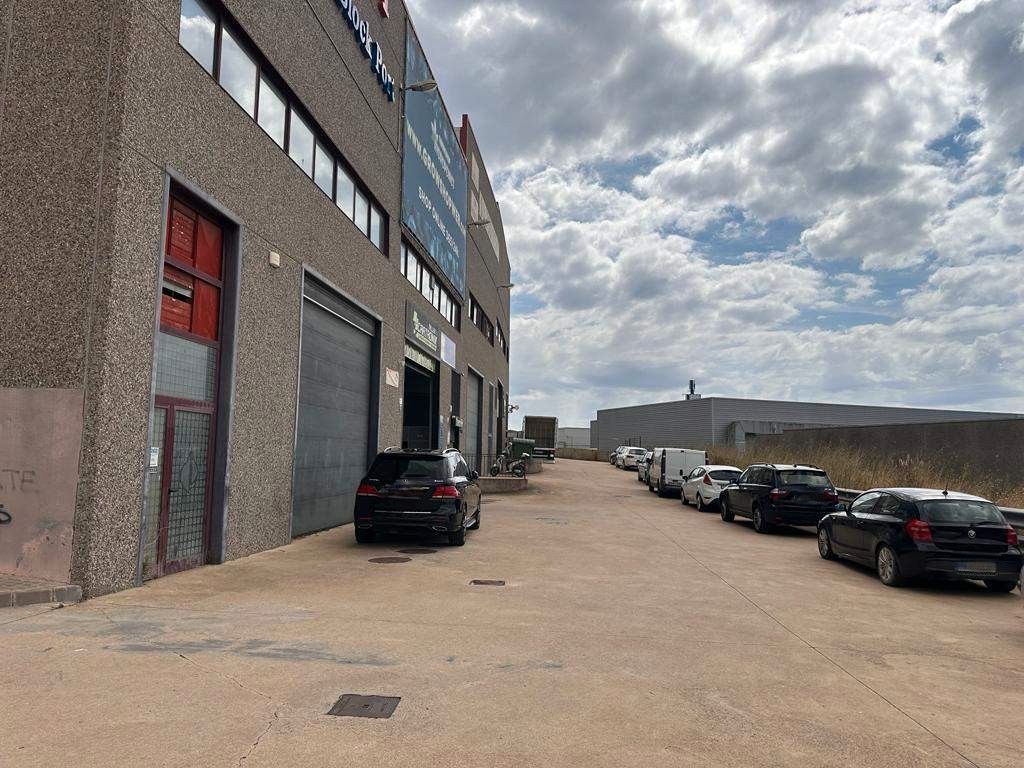 Vista exterior de Nau industrial en venda en Blanes
