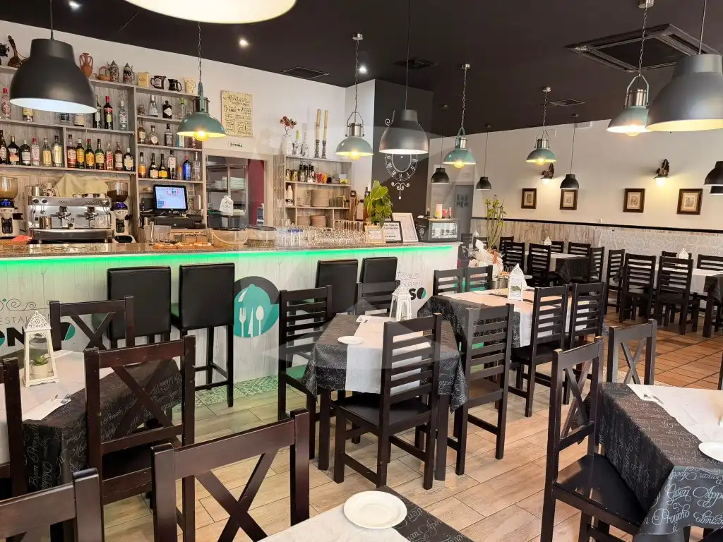Commercial properties for sale in Badajoz  with Air Conditioner