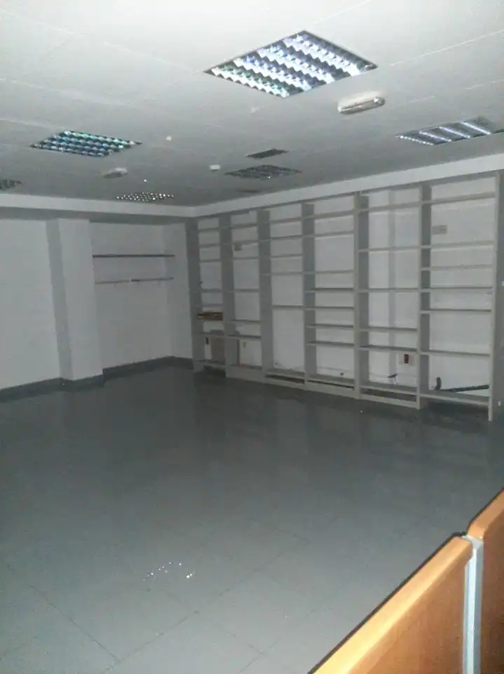Local comercial en venda a Teodoro Camino, imagen 7