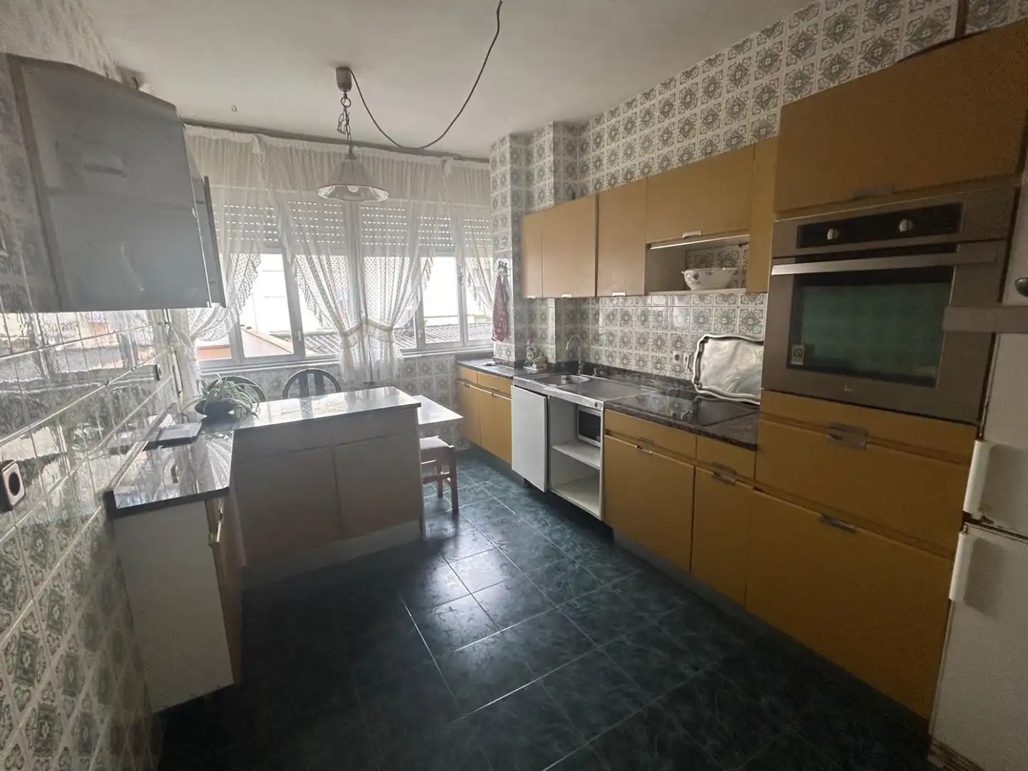 Kitchen of Flat for rent in Torrelavega   with Heating, Parquet flooring and Furnished