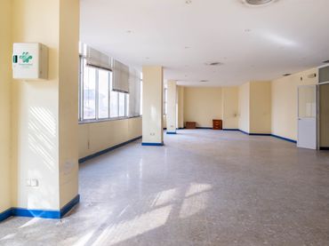 Oficina con balcón en venta en Calle Marín García