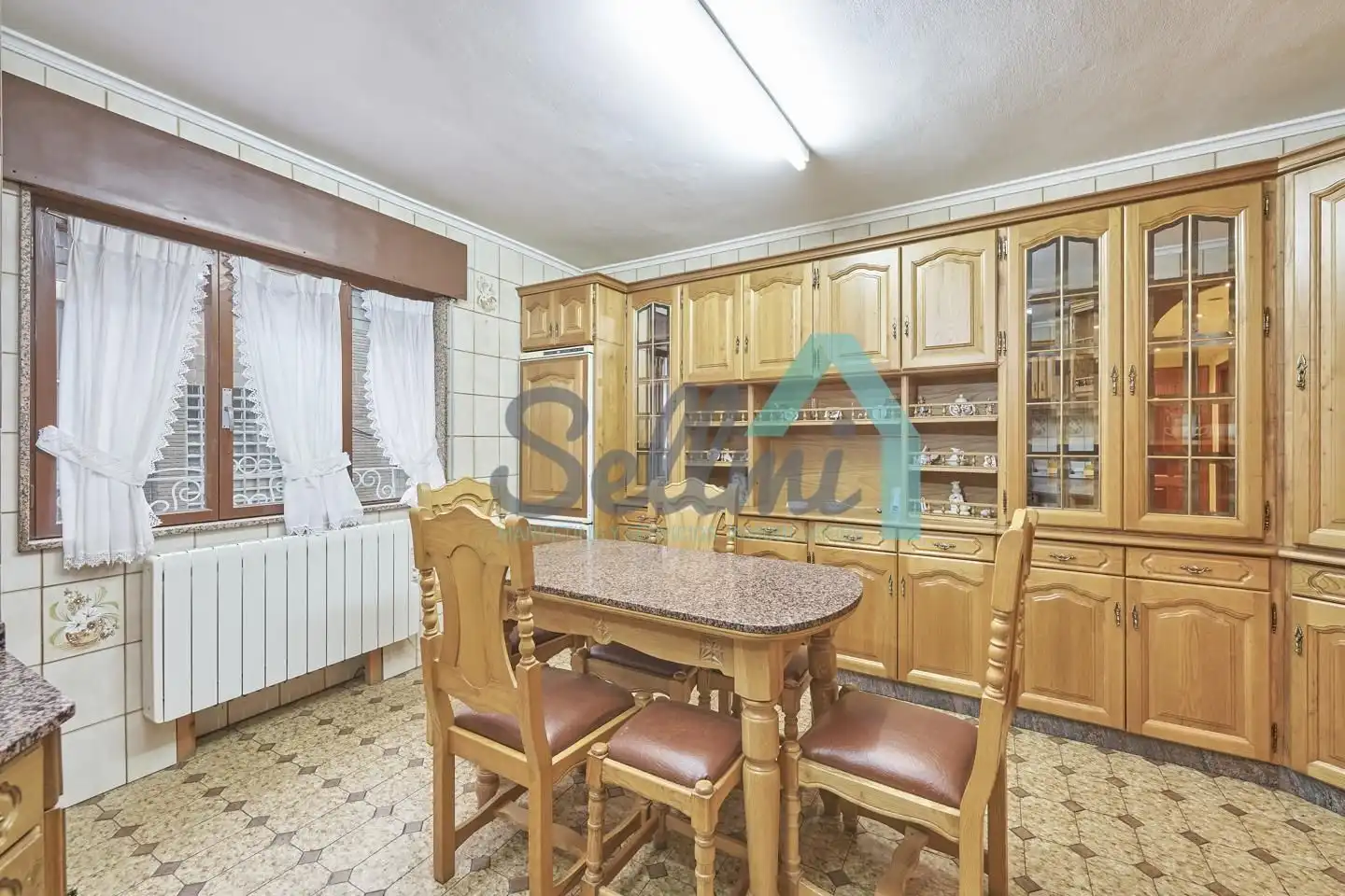 Küche von Wohnung zum Verkauf in Aller mit Parkett, Abstellraum und Möbliert