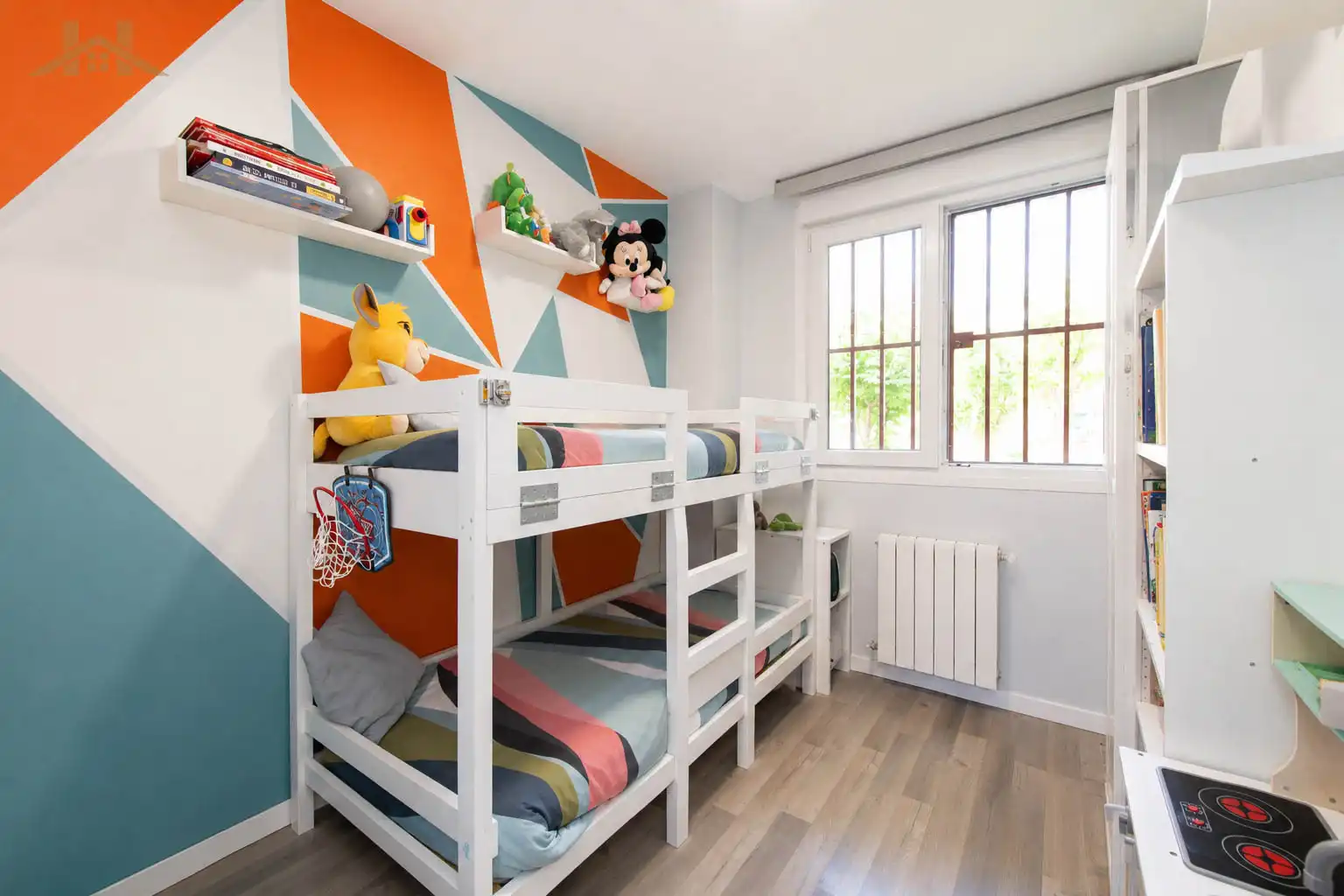 Habitación de Planta baja en venta en San Sebastián de los Reyes con Aire acondicionado