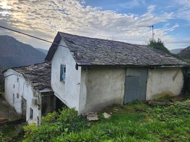 Casa-chalet en Venta en Lugar LOREDO, 5 en Villayón